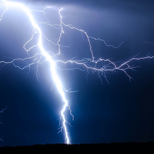 Lightning bolt in the sky